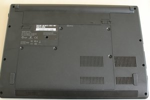 Lenovo ThinkPad Edge 13: Spodní část notebooku