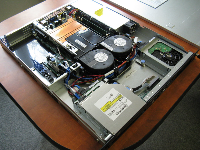 Dell PowerEdge R200, obrázek 1